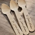 Personalised engraved wooden spoons per 100 guests